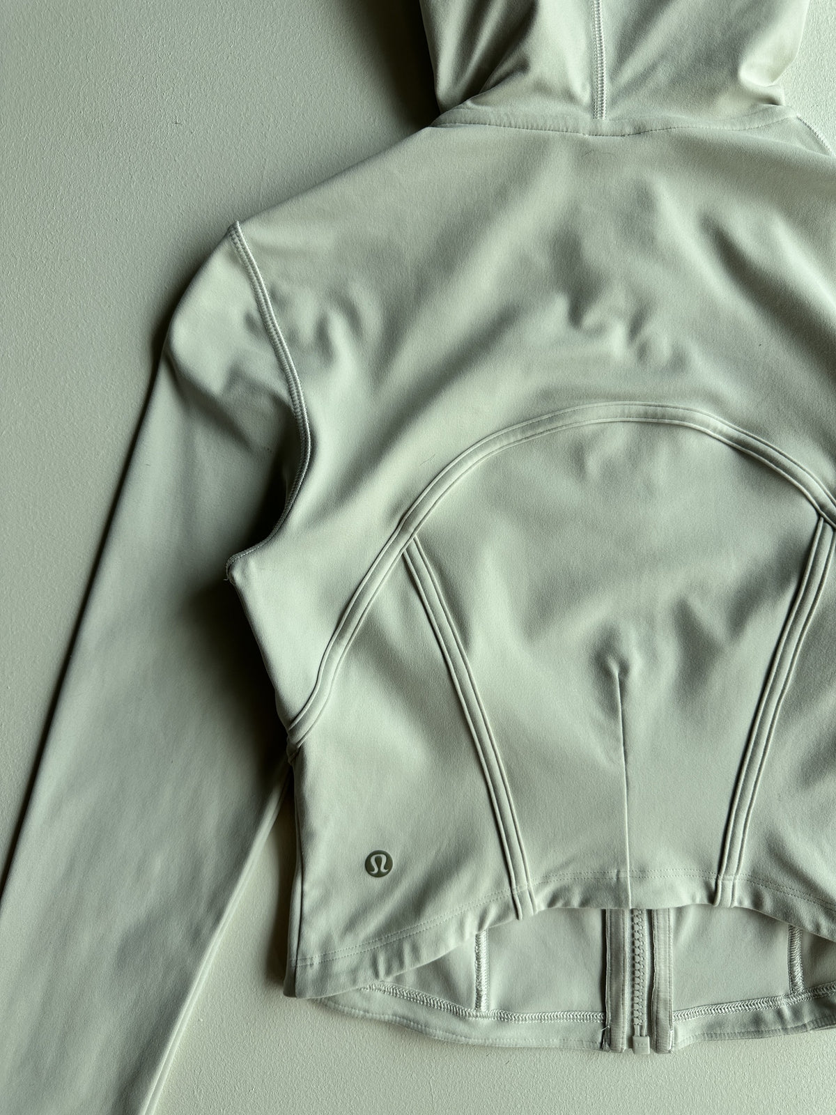 Cropped Jacket Nulu in Light Ivory — preloved Lululemon