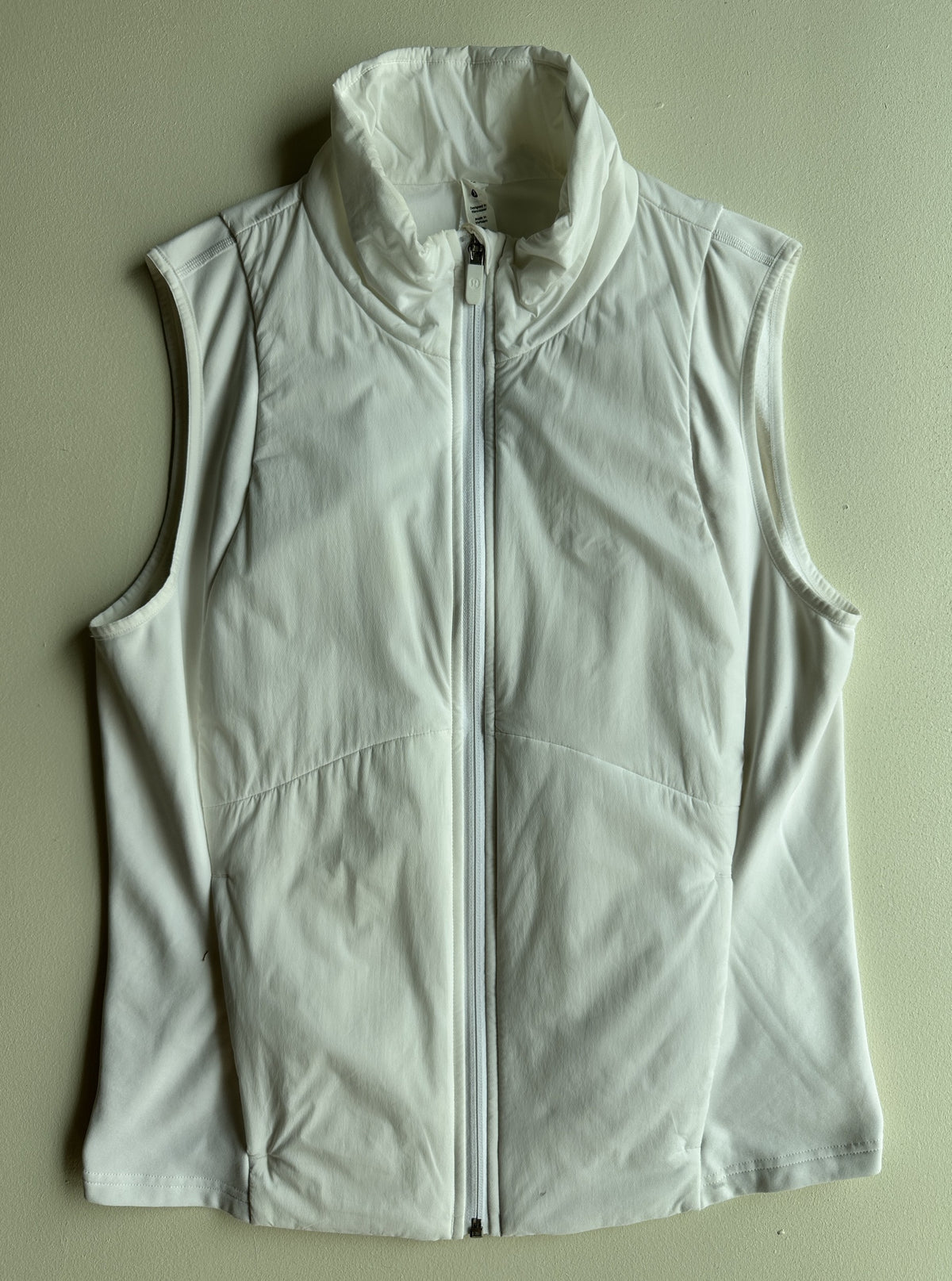 Push Your Pace Vest in White — preloved Lululemon