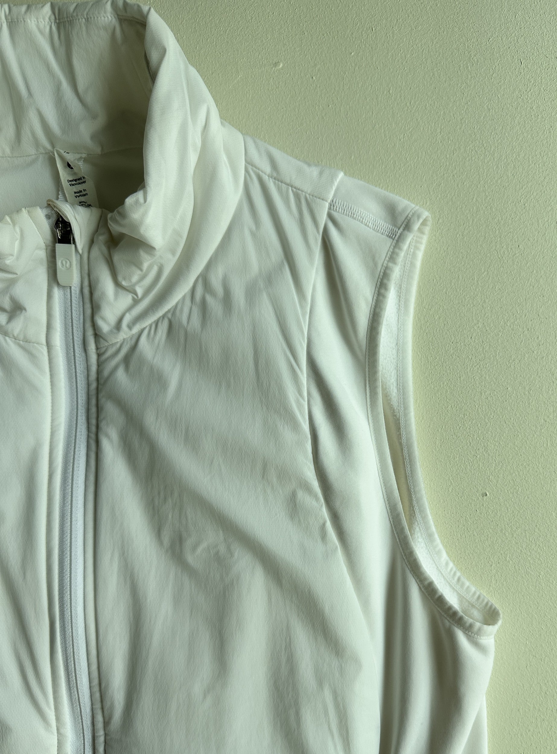 Push Your Pace Vest in White — preloved Lululemon