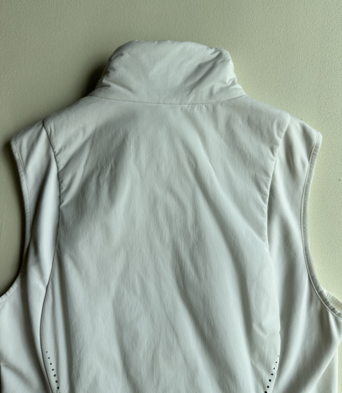 Push Your Pace Vest in White — preloved Lululemon